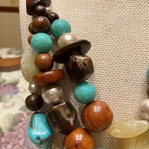CHICOS ONE OF A KIND NECKLACE WITH AUTHENTIC TURQUOISE, ACRYLIC, WOOD and STONE - Picture 3 of 16